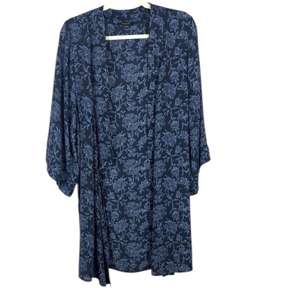 Tahari Blue Robe with Elegant Floral Print Size Large/XLarge - Picture 1 of 11